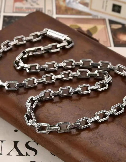 Load image into Gallery viewer, Unisex Street Trend Chunky Chain Necklace, Vintage Trendy Hip Hop Style Chunky Chain Necklace, Chic Jewelry as Gift for Boyfriend &amp; Girlfriend, Cuban Link Chain

